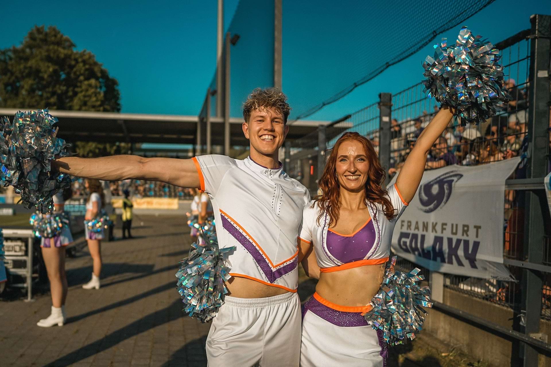 Frankfurt Galaxy: Julian macht als einziger Cheerleader anderen Mut!