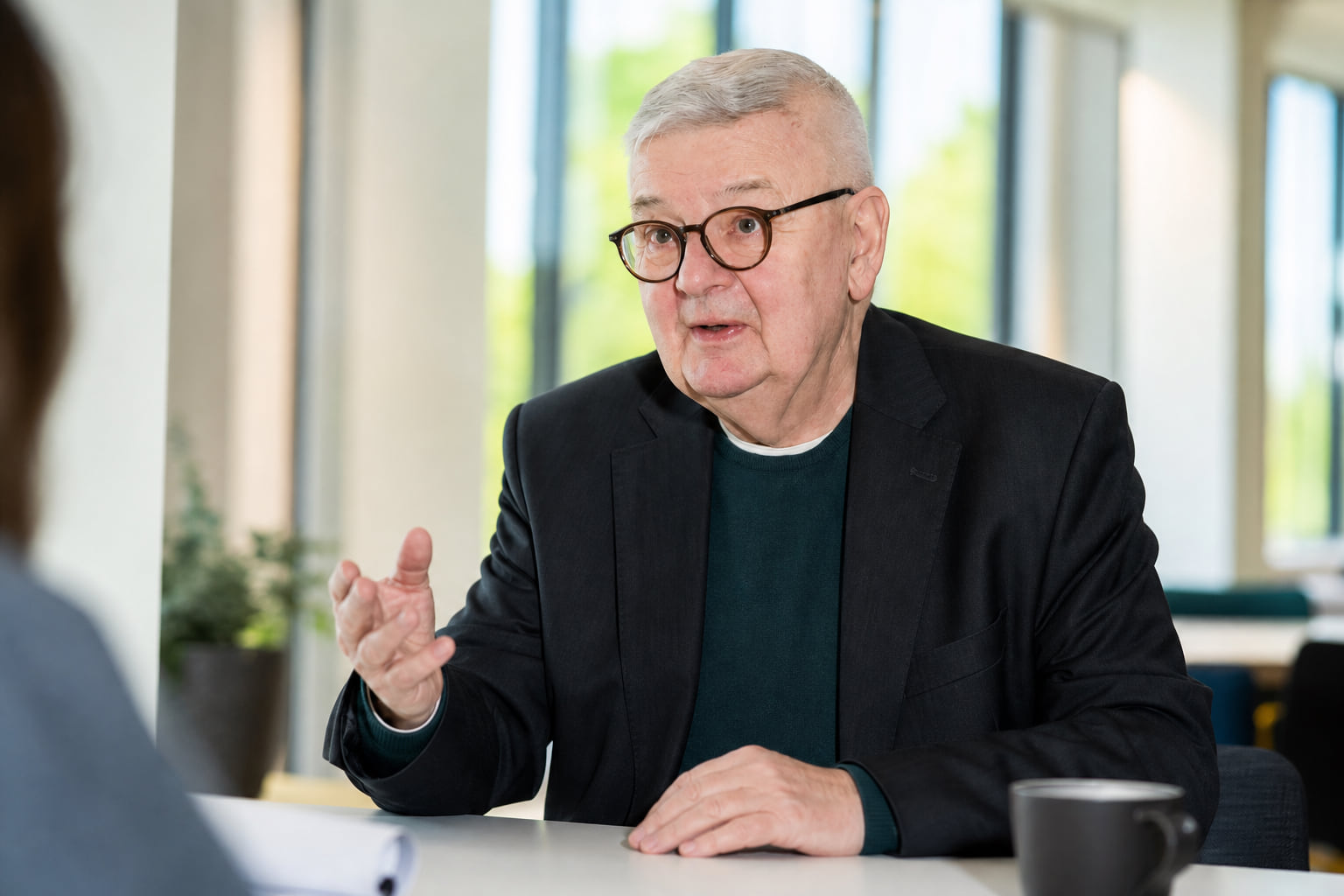 Mehr Platz, neues Magazin, Joschka Fischer: Die VHS Frankfurt startet durch!